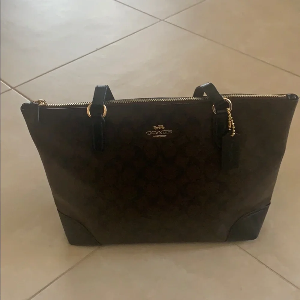 Coach Large Tote Bag with Zipper- New with Tags